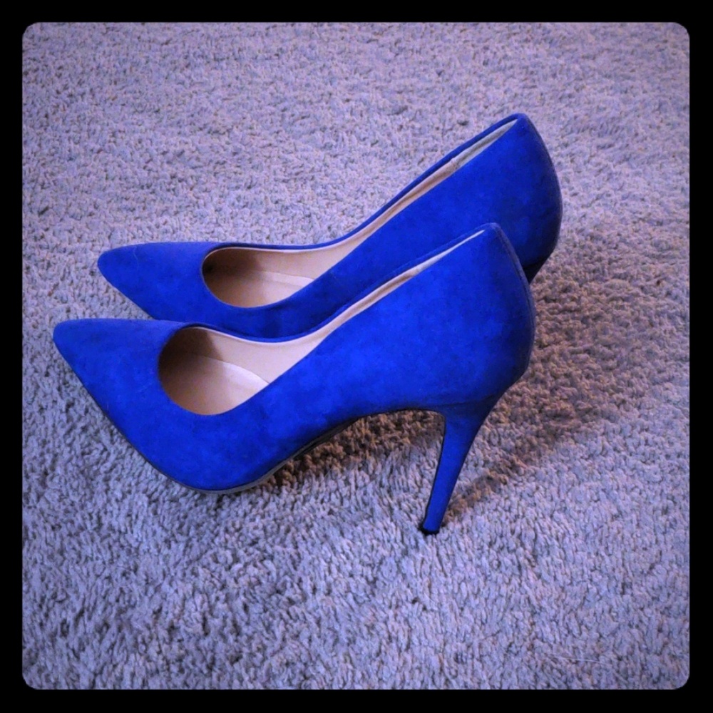 Like new blue heels